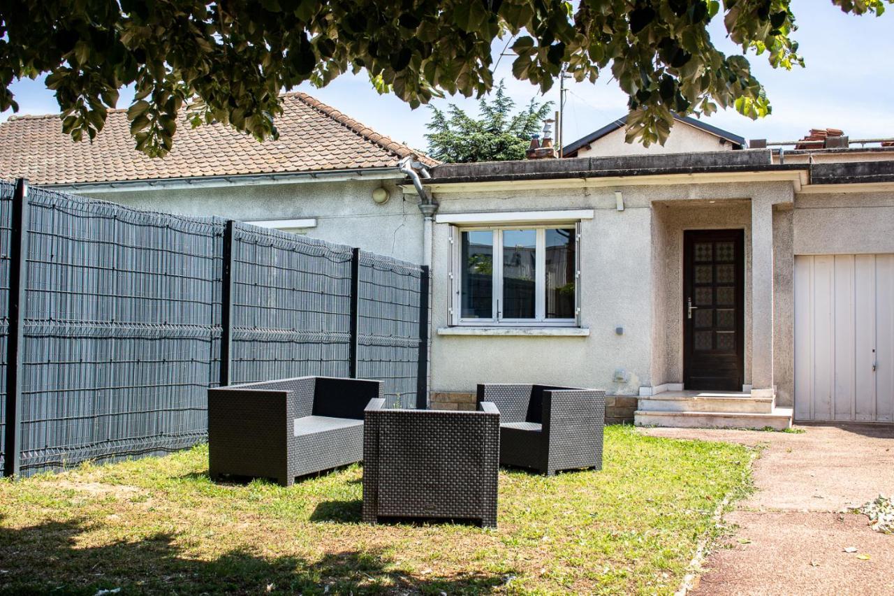 Appartamento Maisonnette Avec Jardin, Parc Du Chene Bron Esterno foto